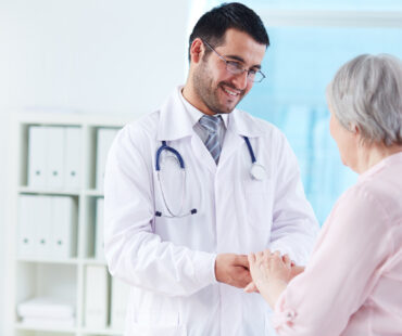 Más de 200,000 pacientes de EsSalud recibirán medicinas en farmacias cercanas